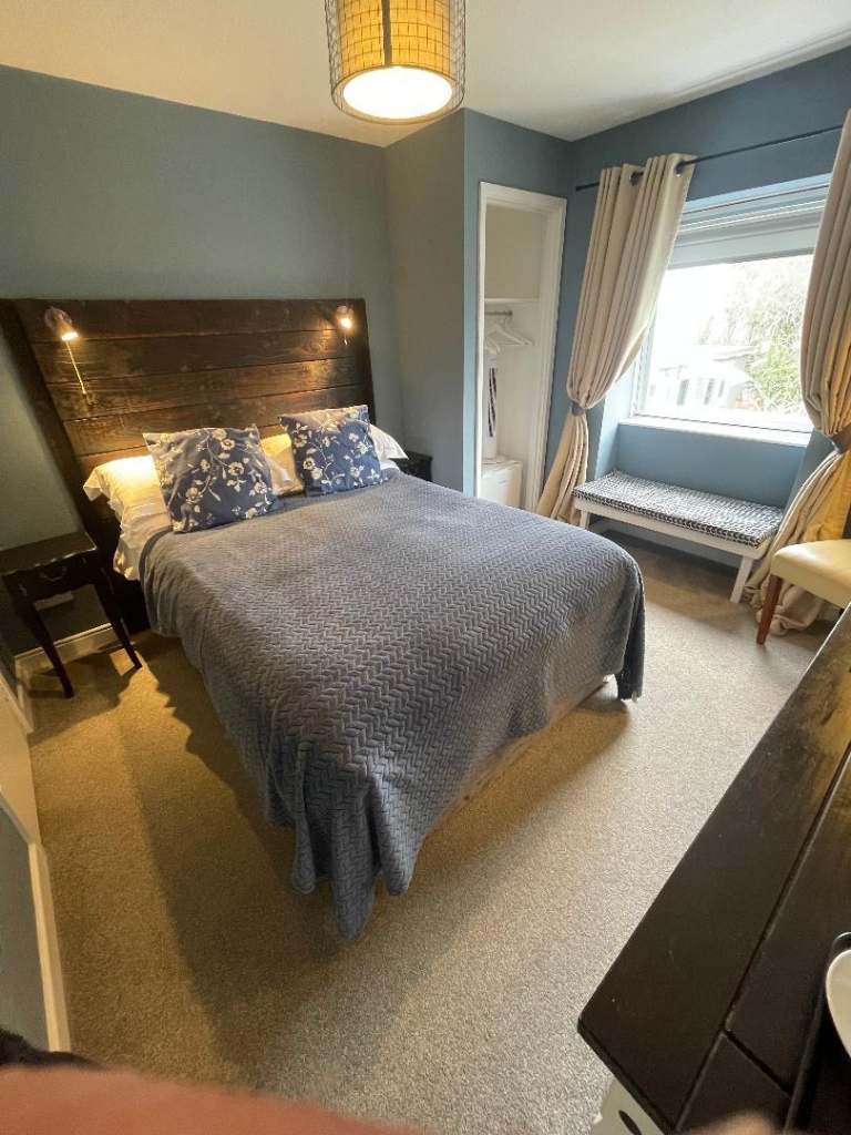 Double Room – Ensuite detail