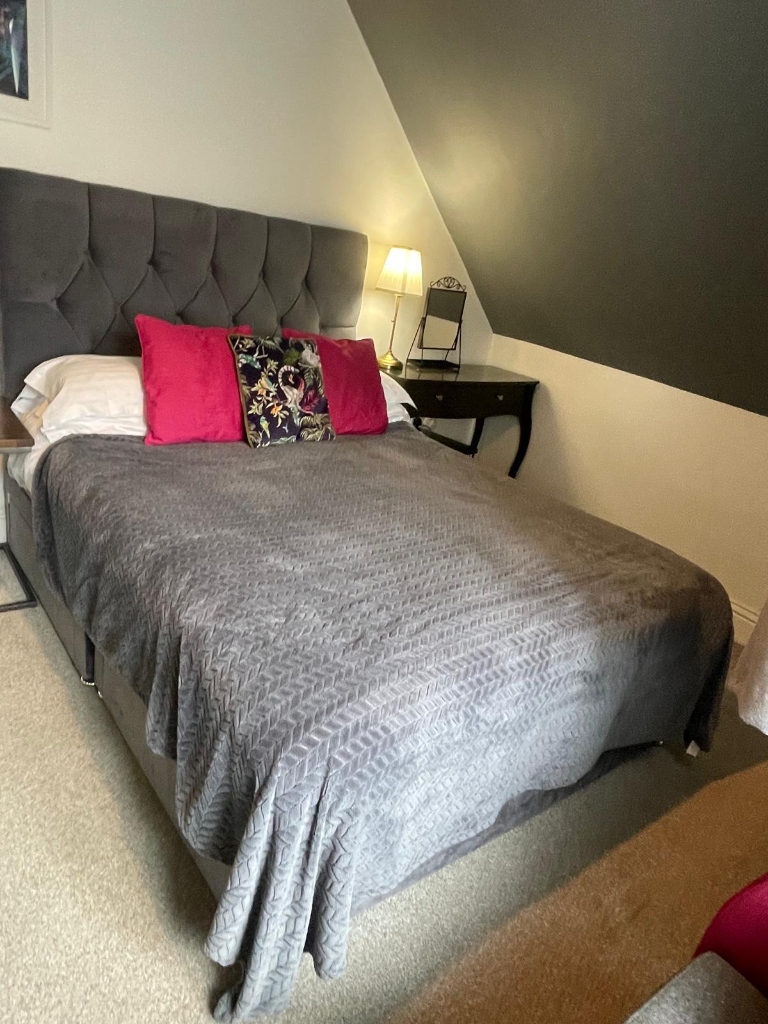 Family Room – Deluxe – Ensuite detail