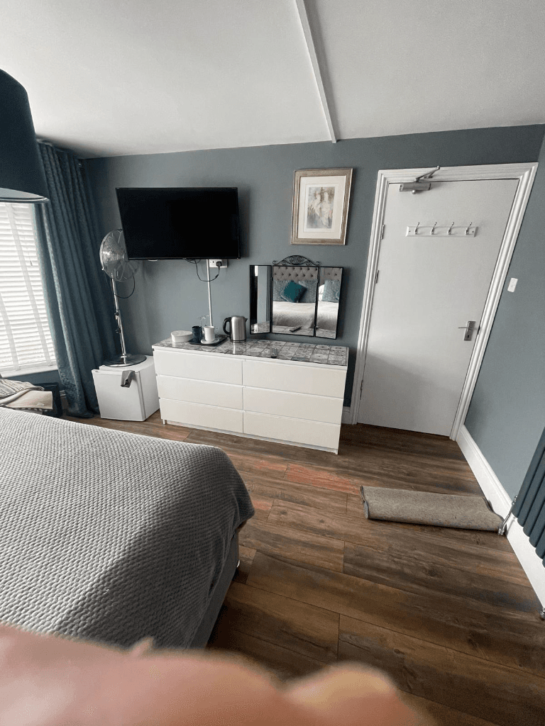 Junior Suite – Ensuite (Ground Floor) thumb 3